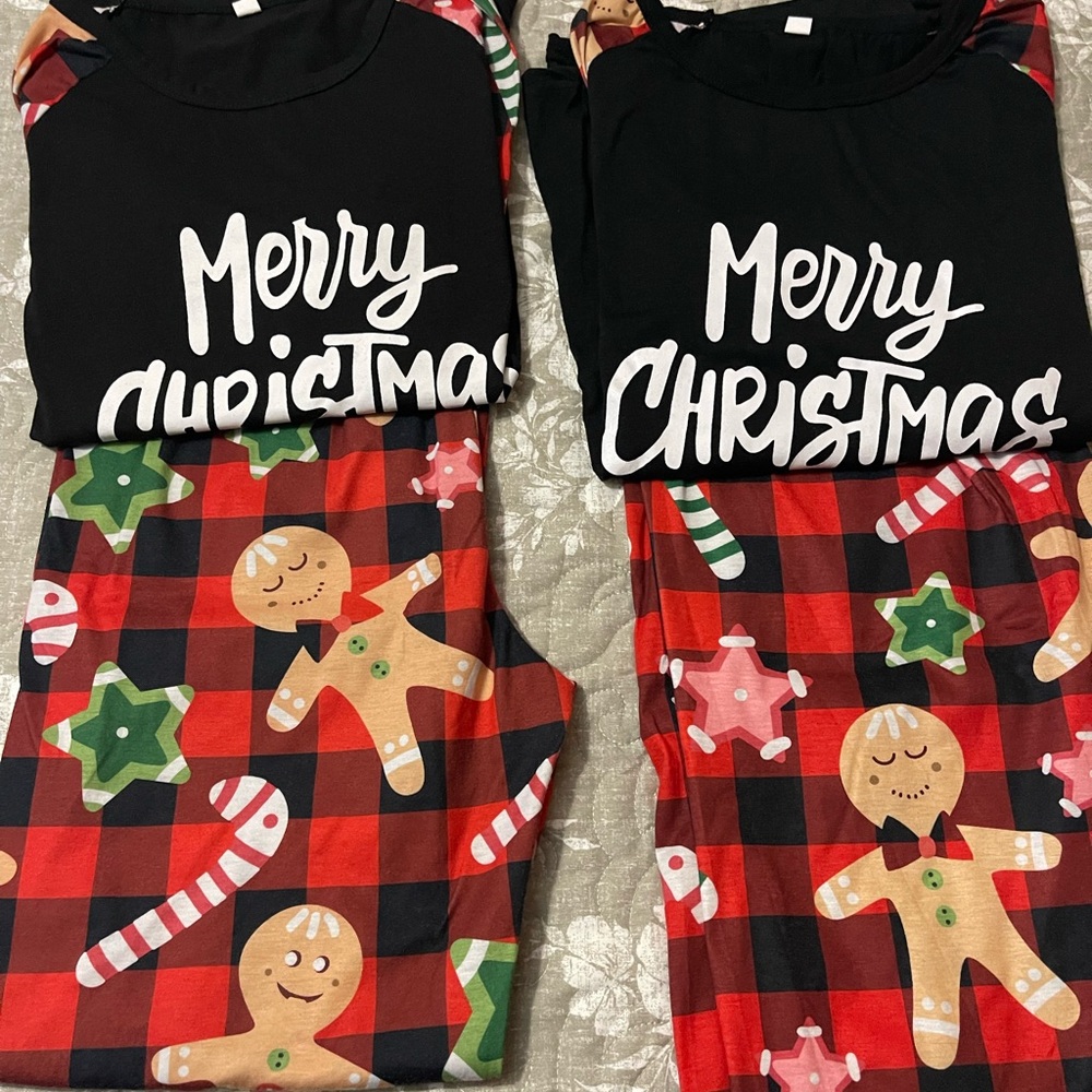 Festive Christmas ladies Pajamas Set - Black and Red 2 sets 1 XL & 1 M - Picture 2 of 2